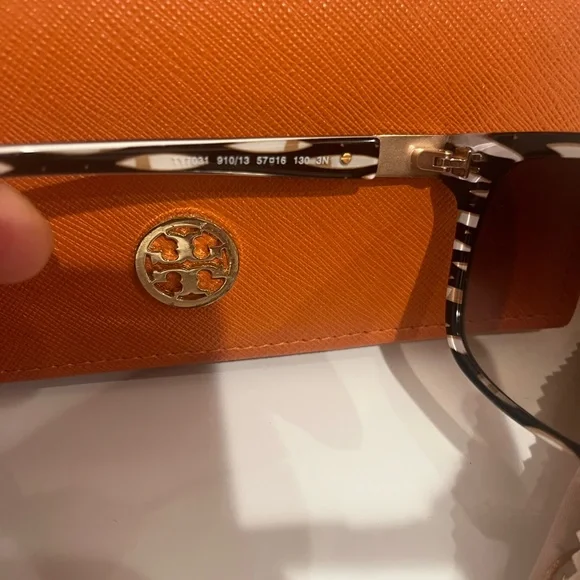 Tory Burch Black Sunglasses with Orange Case - Picture 3 of 6